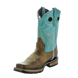 Soto Boot’s Two-Toned Broad Square Toe Boots, cowboy boots, cowgirl boots